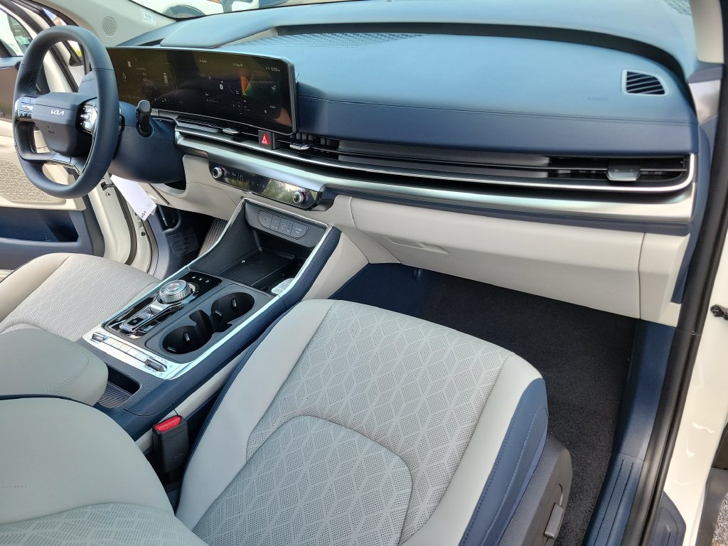 New 2027 Kia Carnival SX FWD image 14