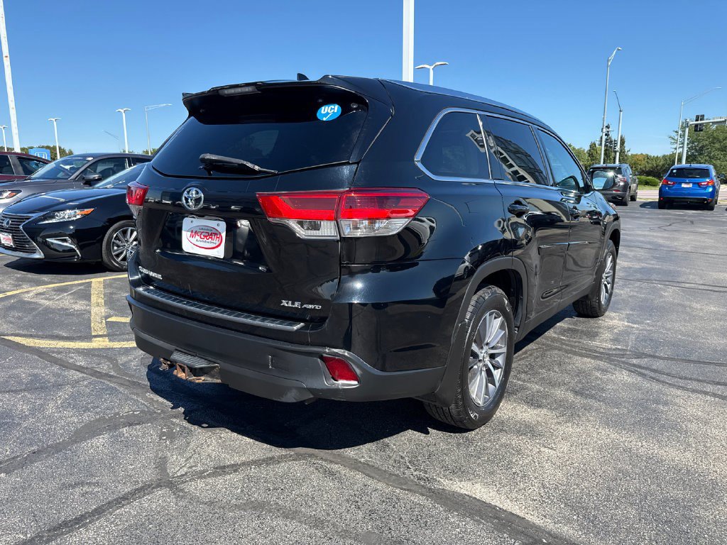 Used 2019 Toyota Highlander XLE AWD/4WD image 5