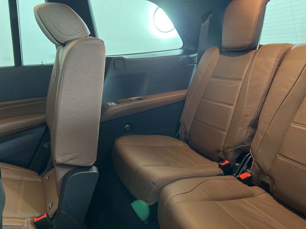 Certified 2025 Mercedes-Benz GLS 450 4MATIC image 16