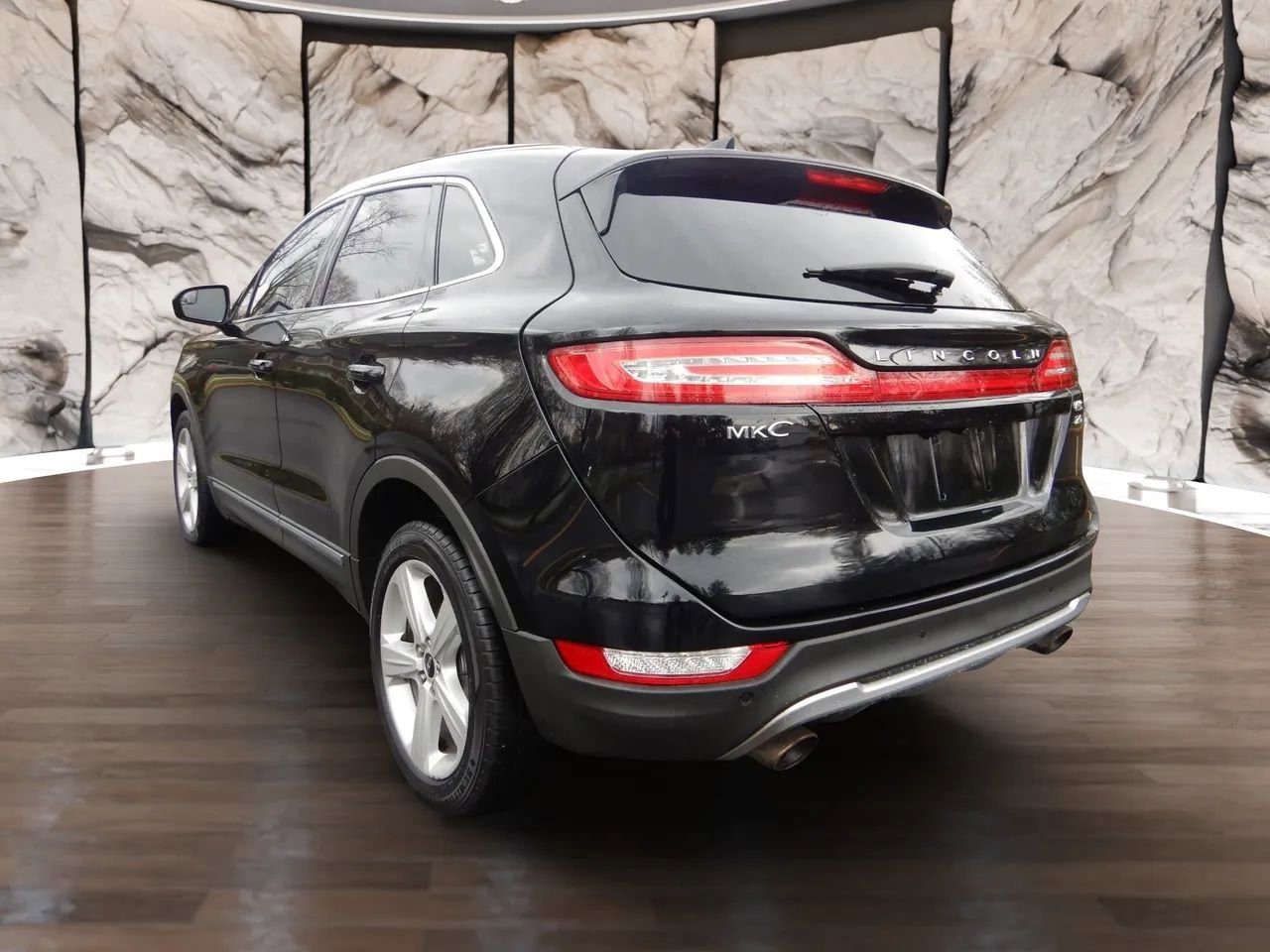 Used 2016 Lincoln MKC Premiere image 8