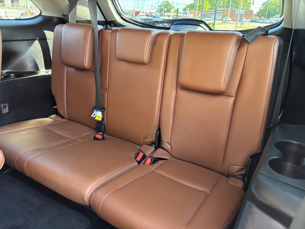 Used 2019 Toyota Highlander Limited FWD image 24