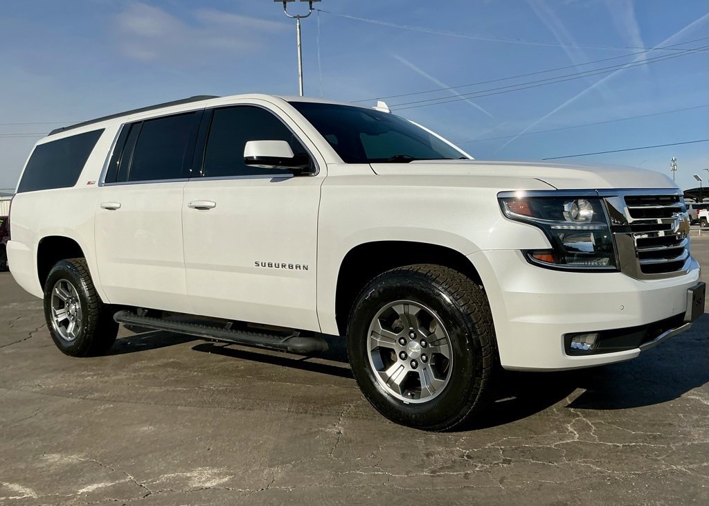 Used 2020 Chevrolet Suburban LT w/ Luxury Package image 7
