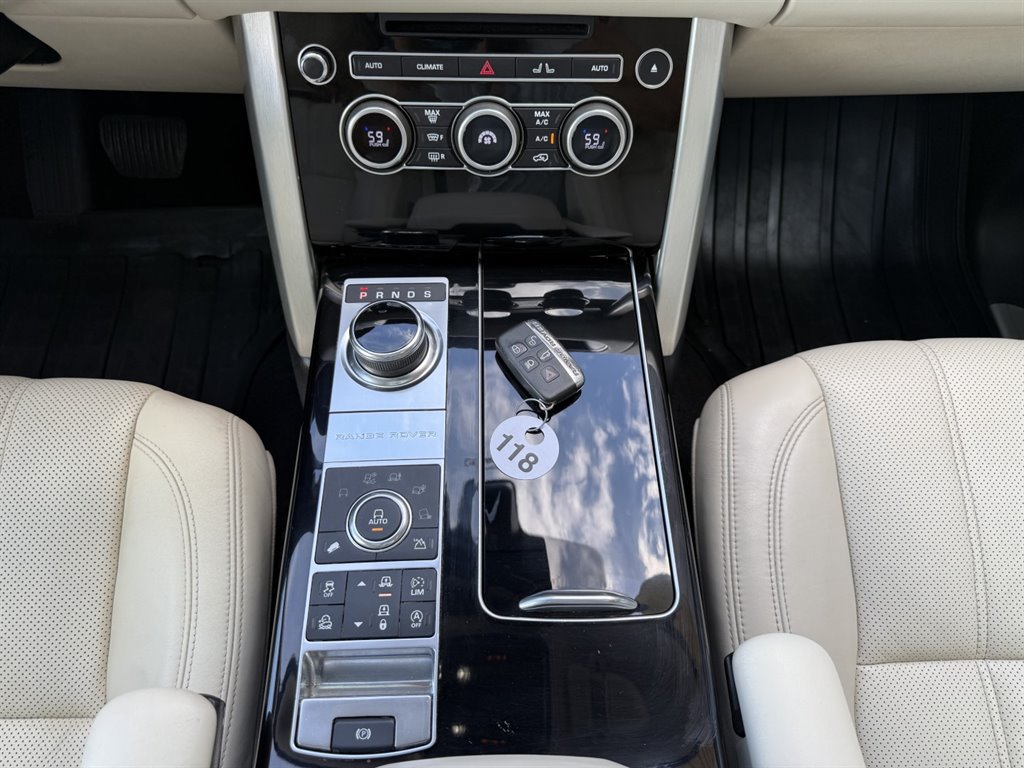 Used 2017 Land Rover Range Rover HSE AWD/4WD image 29
