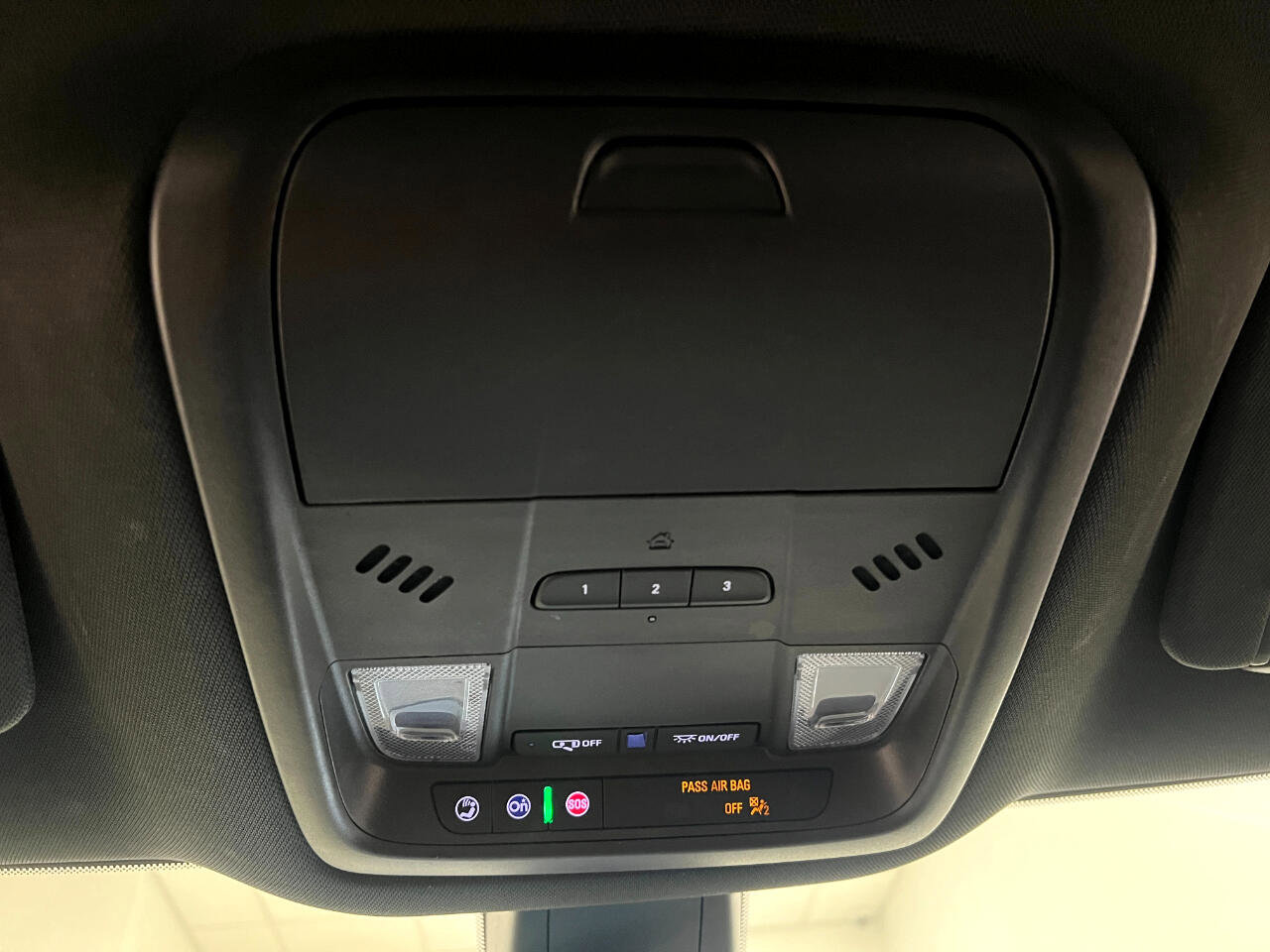 Used 2024 Buick Enclave Premium image 49