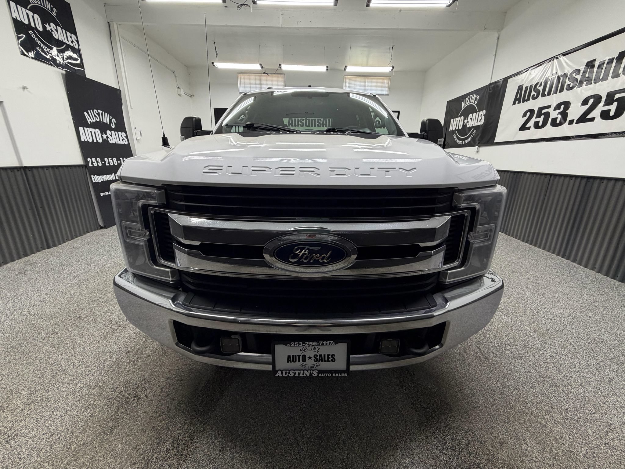 Used 2018 Ford F350 XLT AWD/4WD image 5