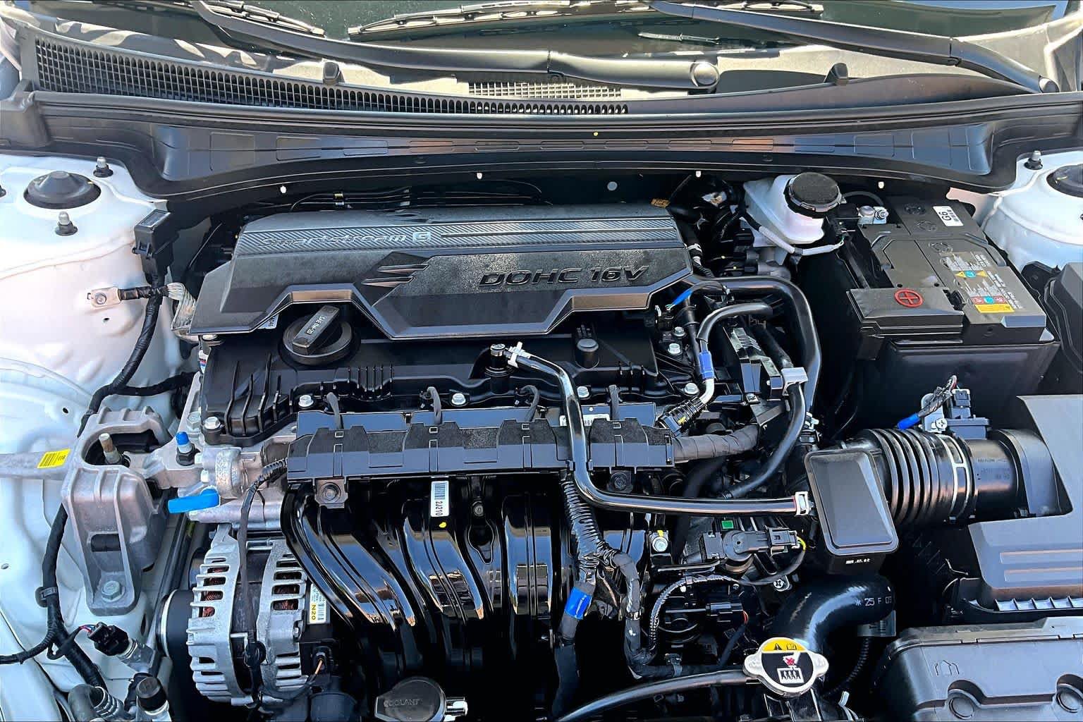Used 2025 Hyundai Elantra SEL FWD image 32