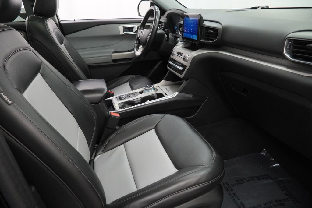 Used 2022 Ford Explorer XLT w/ Equipment Group 202A image 52