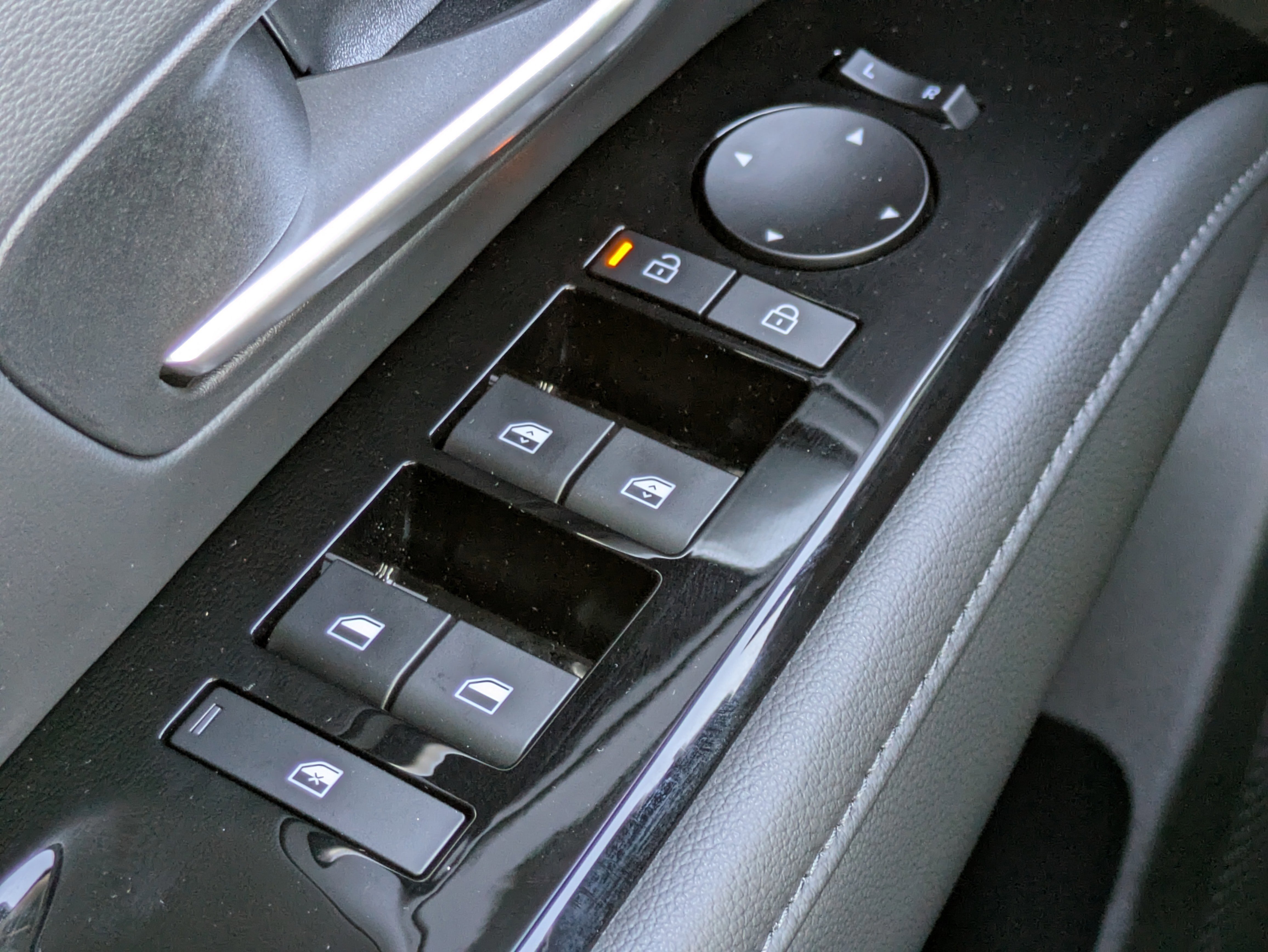 New 2026 Hyundai Tucson Limited image 30