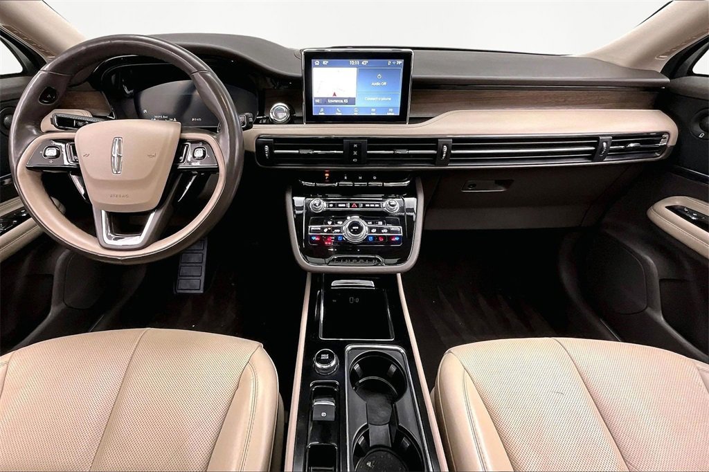 Used 2022 Lincoln Corsair Reserve w/ Equipment Group 201A image 16