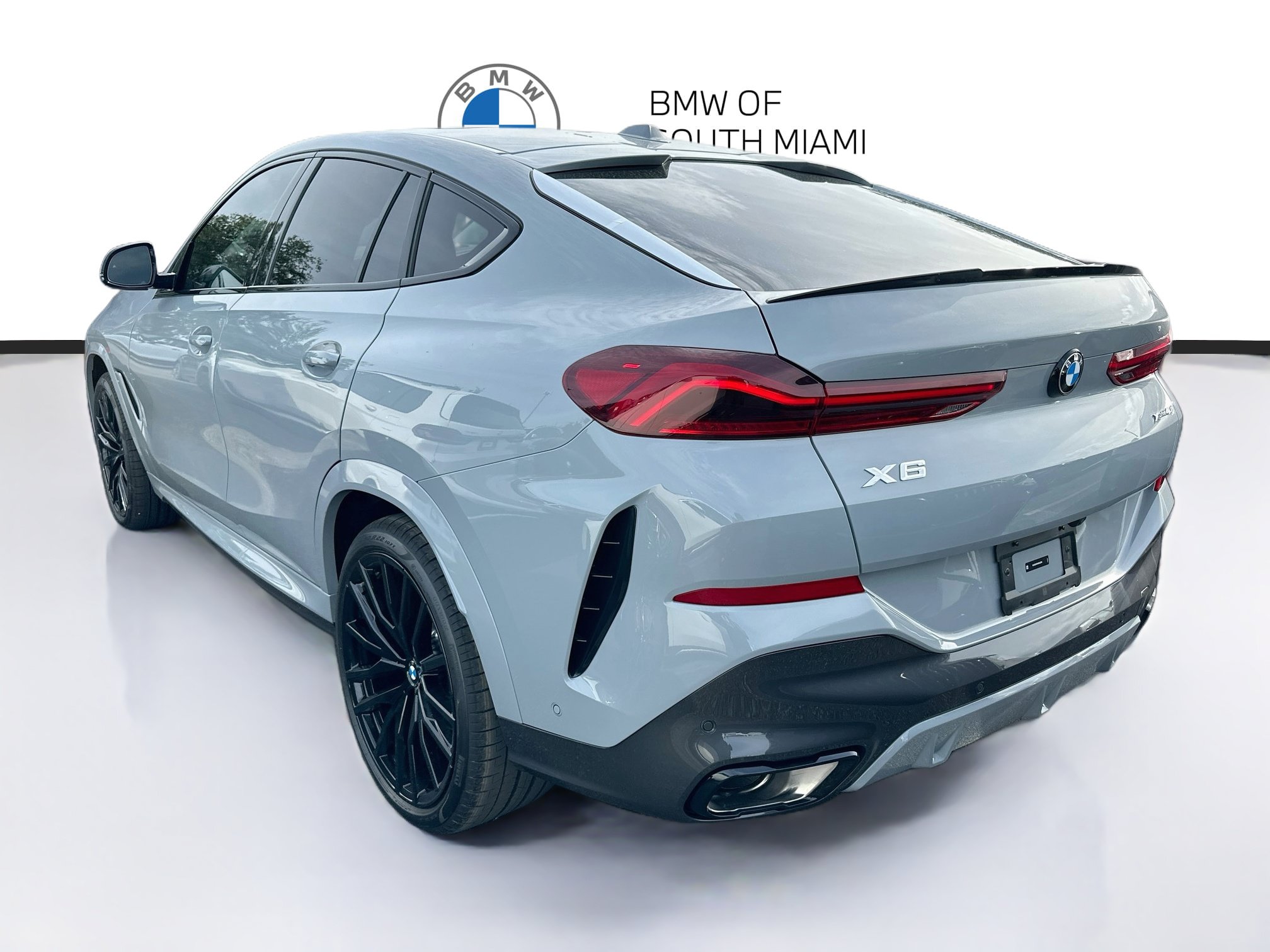New 2027 BMW X6 xDrive40i w/ Premium Package AWD/4WD image 3