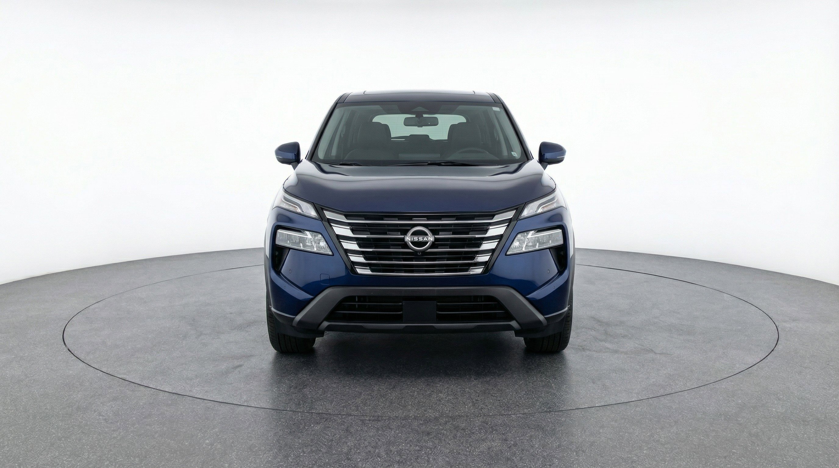 Used 2025 Nissan Rogue SV image 2