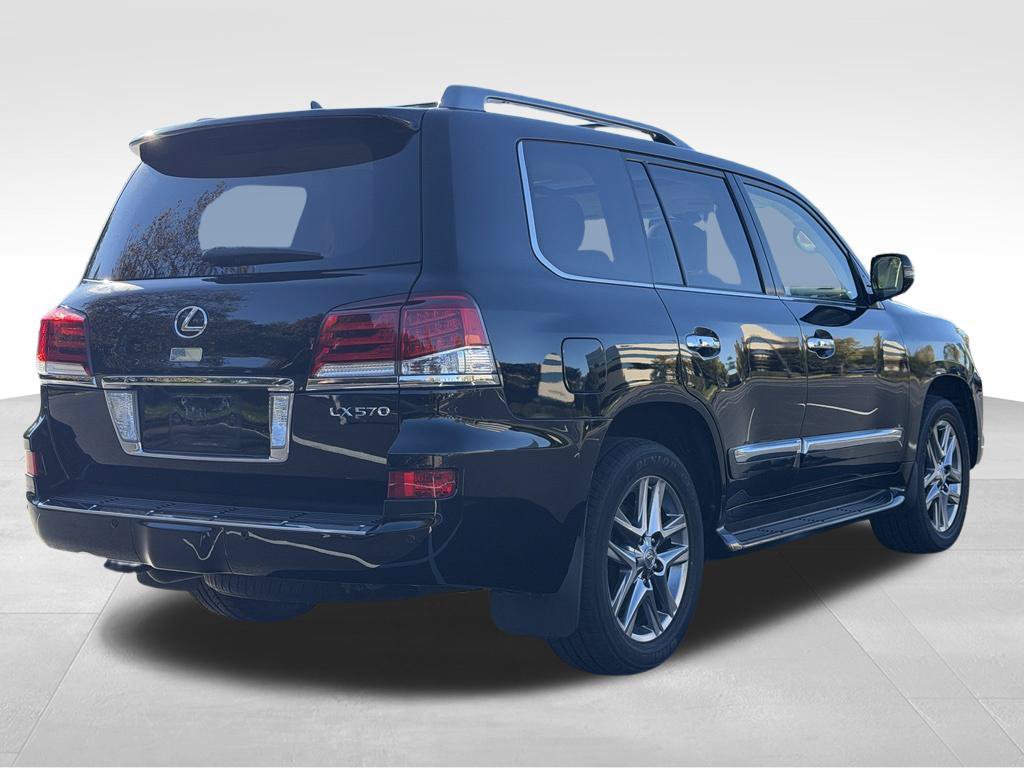Used 2015 Lexus LX 570 4WD w/ Luxury Package image 11