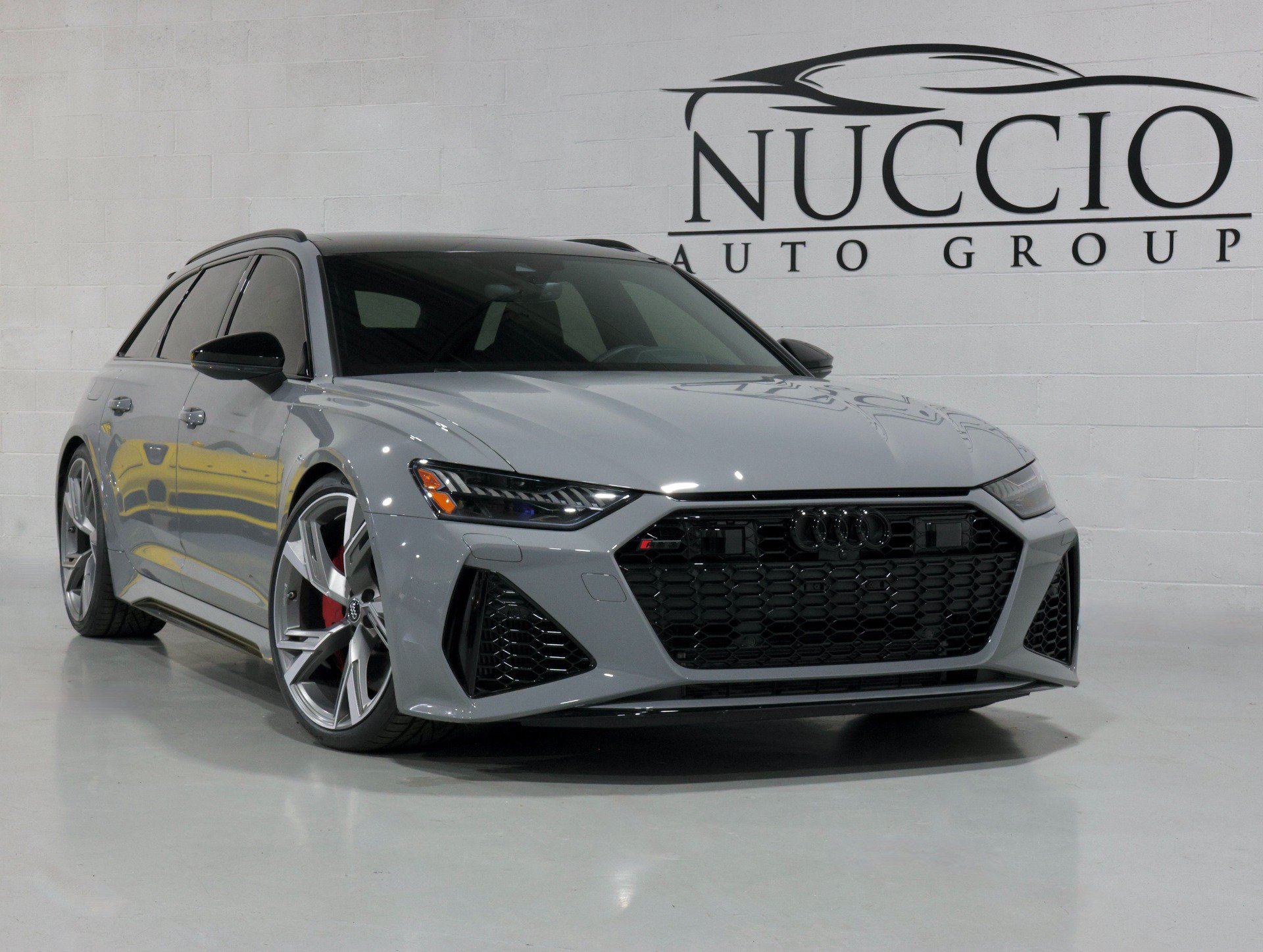 Used 2021 Audi RS 6 AWD/4WD image 32