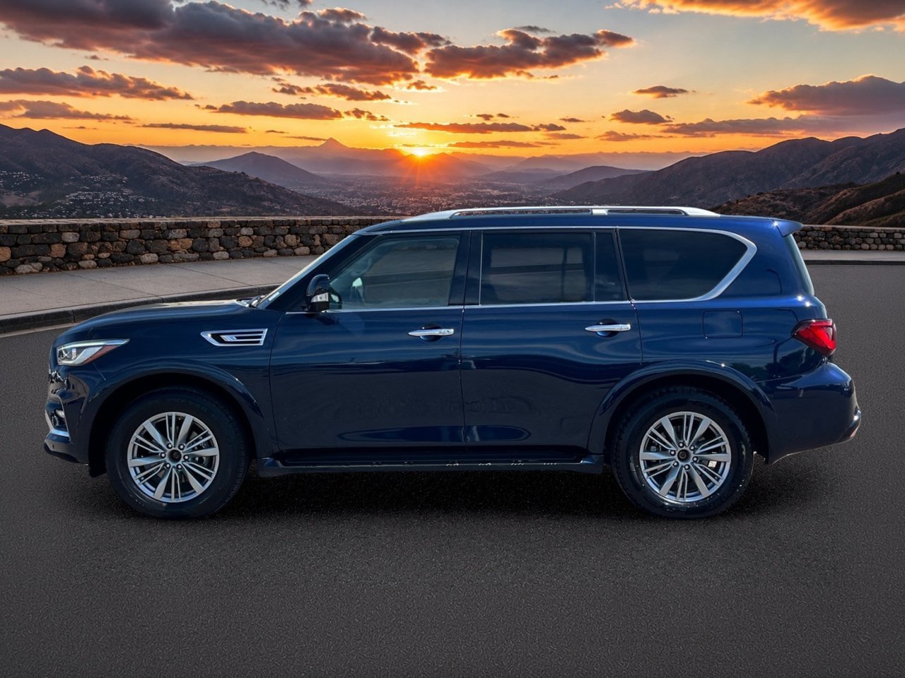 Certified 2024 INFINITI QX80 Luxe AWD/4WD image 3