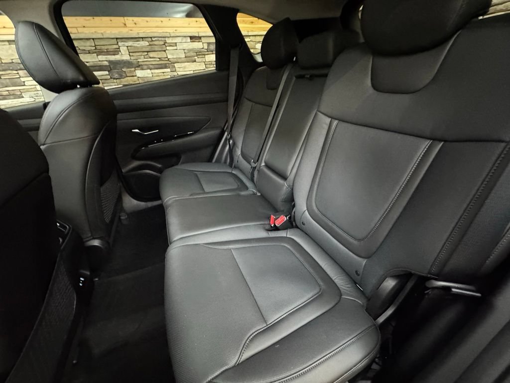 Used 2025 Hyundai Tucson Limited AWD/4WD image 25