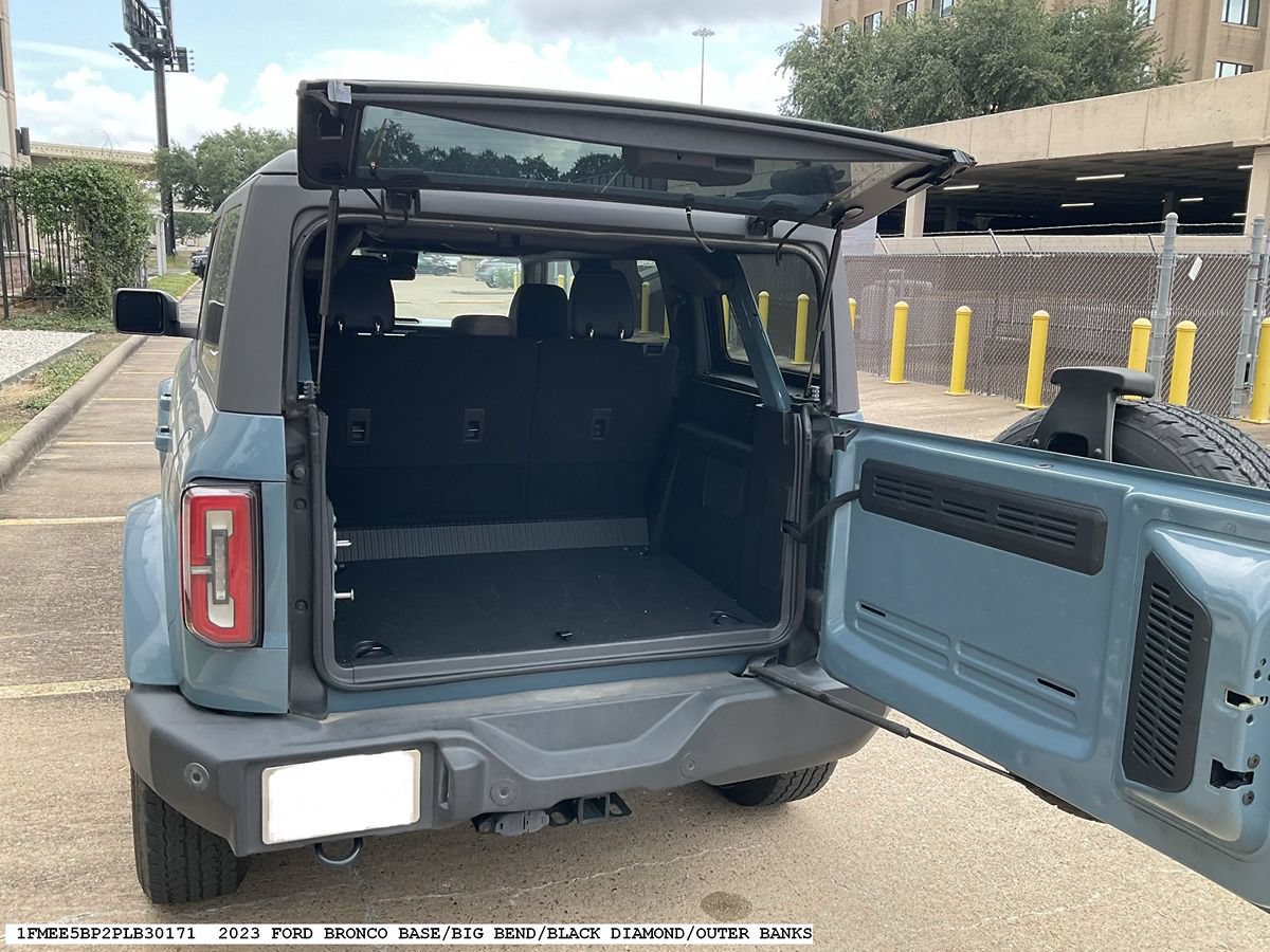 Used 2023 Ford Bronco Outer Banks AWD/4WD image 10