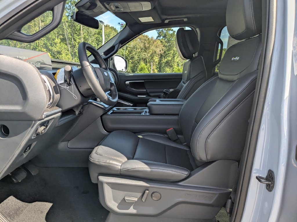 New 2027 Ford Expedition Platinum w/ Stealth Performance Package AWD/4WD image 13