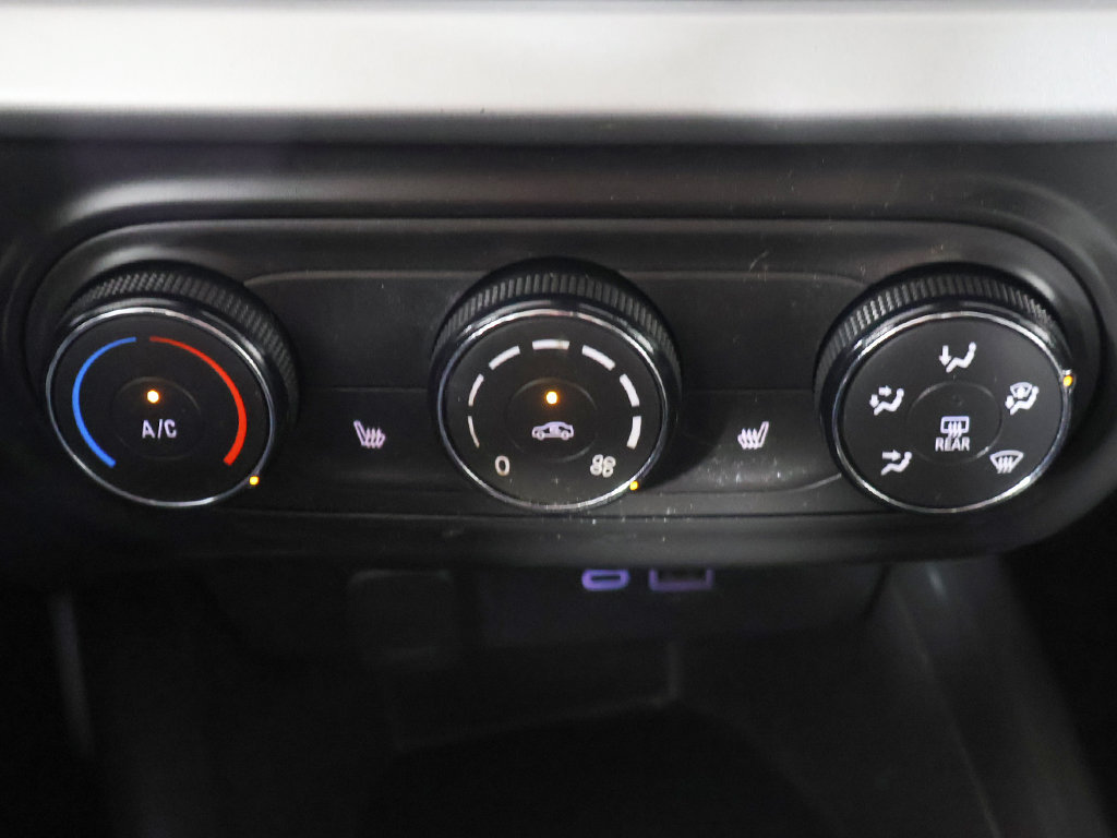 Used 2024 Chevrolet Trax LS w/ LS Convenience Package FWD image 40