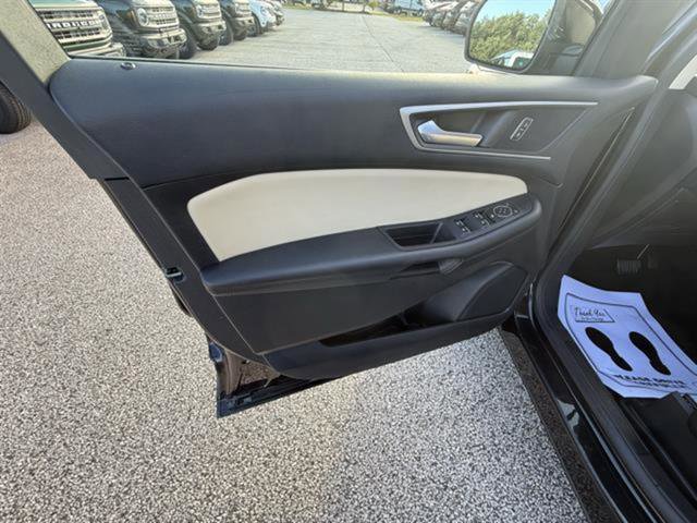 Certified 2022 Ford Edge SEL w/ Convenience Package image 12