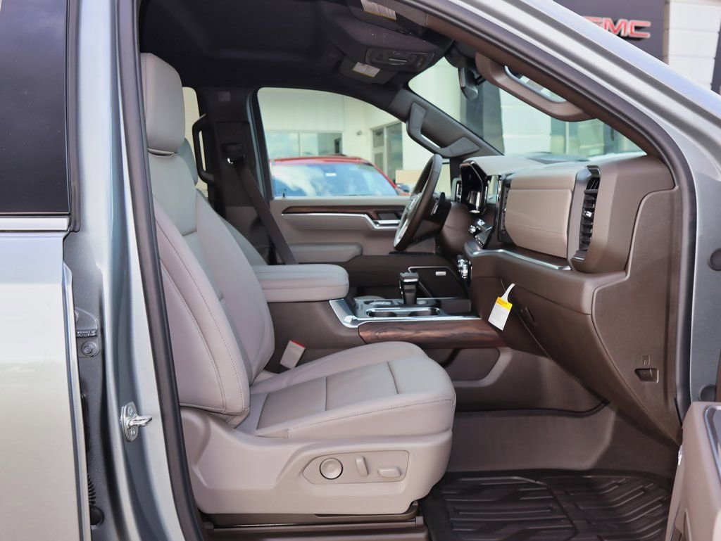 New 2026 GMC Sierra 1500 SLT w/ SLT Premium Plus Package image 28