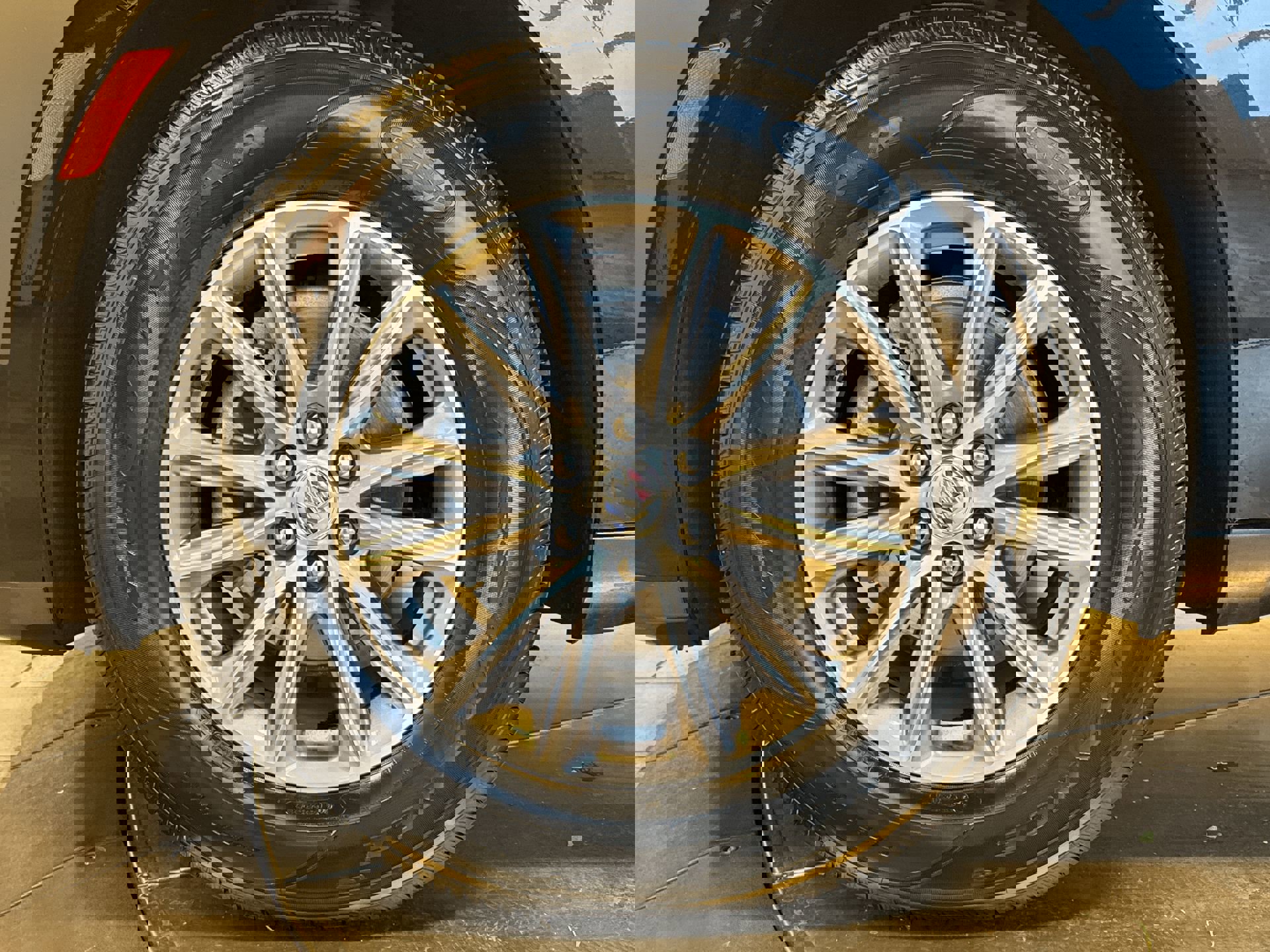 Used 2024 Buick Enclave Premium image 10