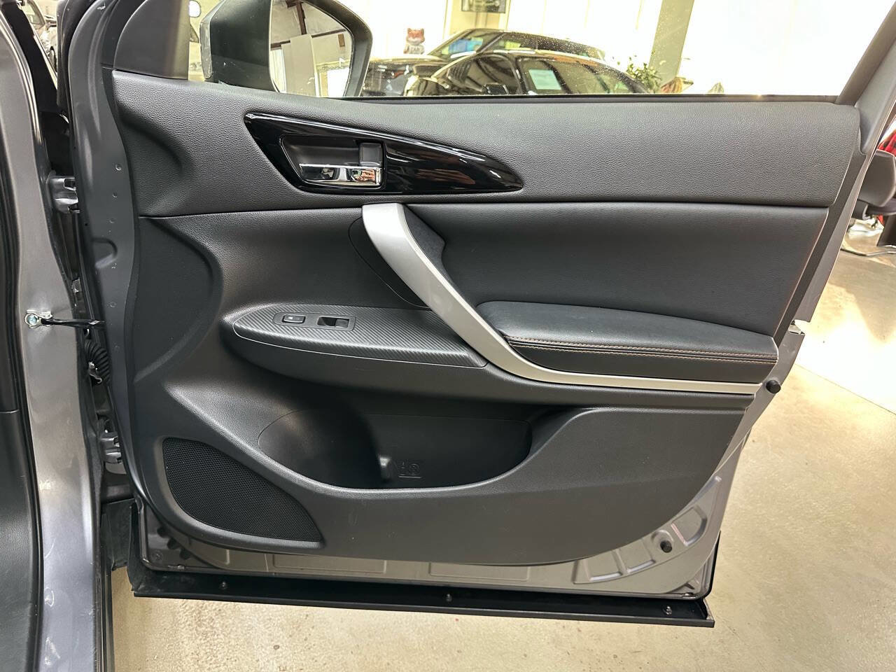 Used 2018 Mitsubishi Eclipse Cross SEL image 16