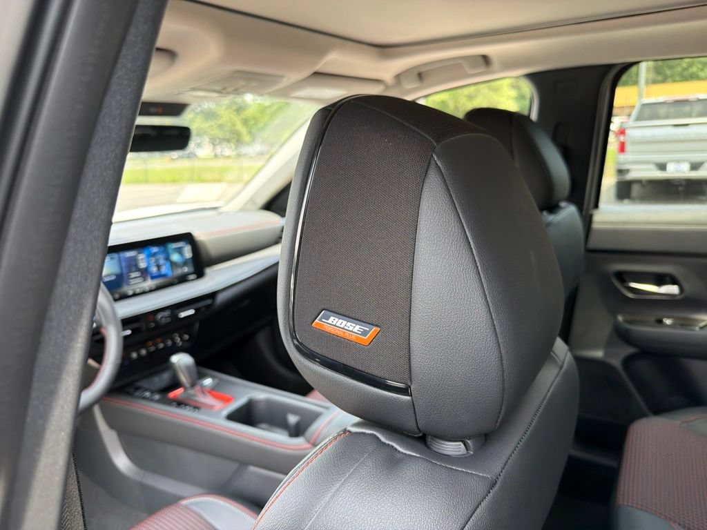 New 2026 Nissan Kicks SR w/ SR Premium Package FWD image 17
