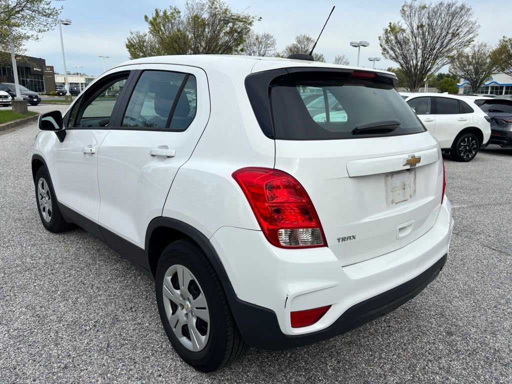 Used 2018 Chevrolet Trax LS FWD image 6