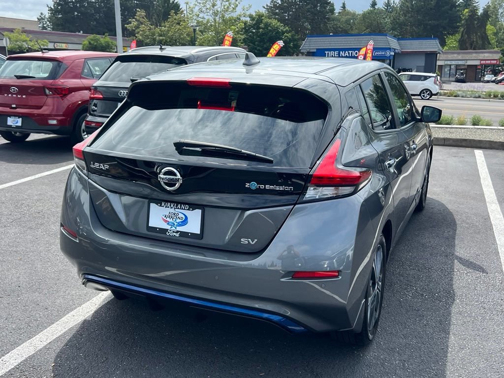 Used 2022 Nissan Leaf SV w/ SV Technology Package FWD image 7
