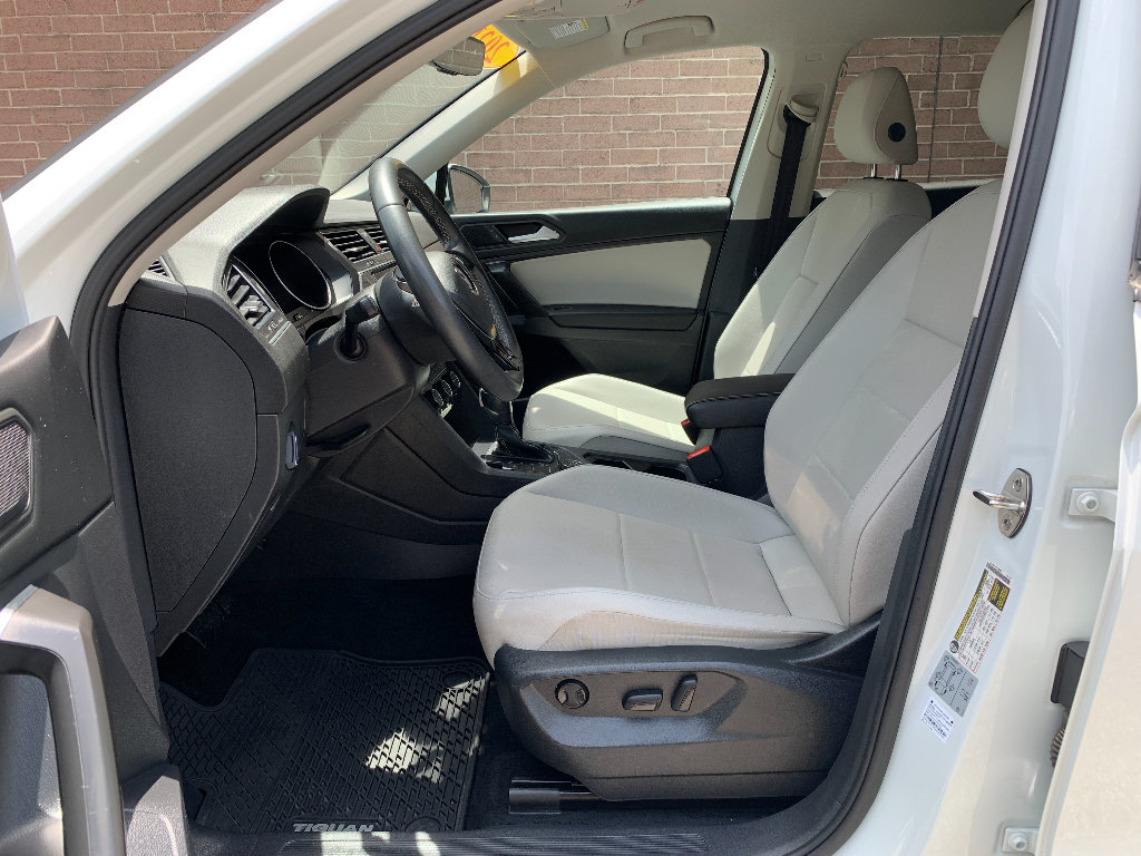 Used 2021 Volkswagen Tiguan SE AWD/4WD image 12