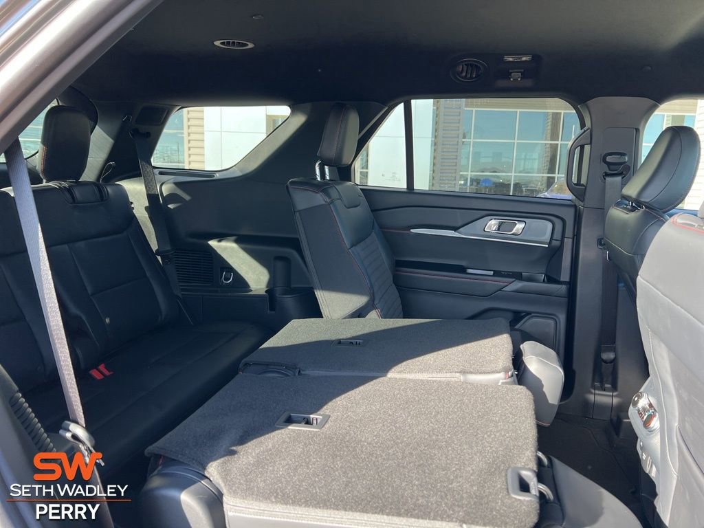 New 2026 Ford Explorer ST-Line w/ ST-Line Street Pack image 11