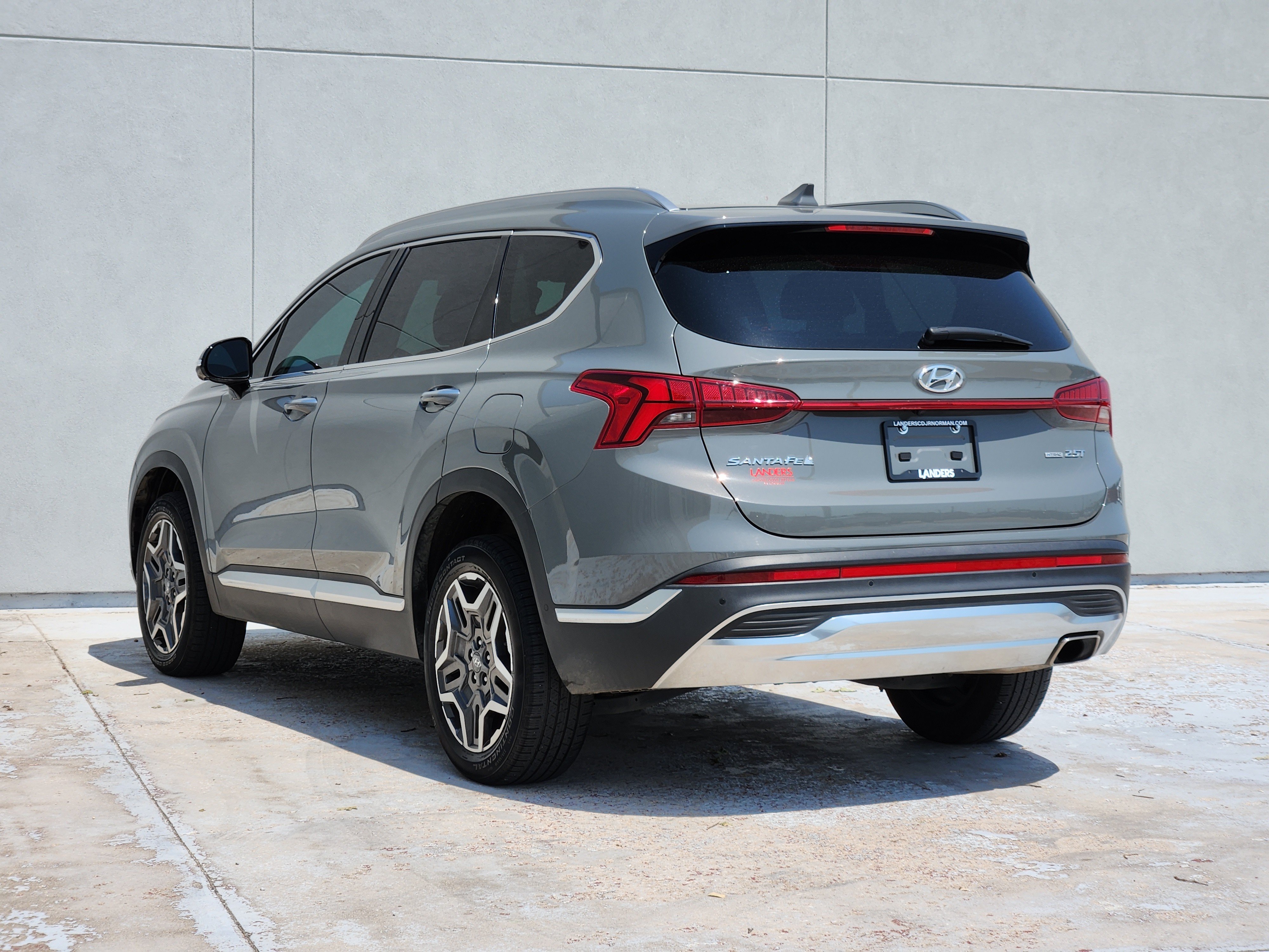 Used 2021 Hyundai Santa Fe Limited AWD/4WD image 6