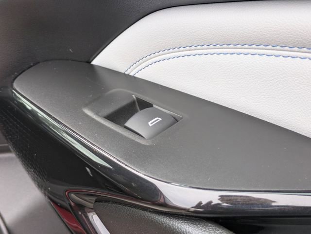 Used 2025 Chevrolet Trax LT image 34