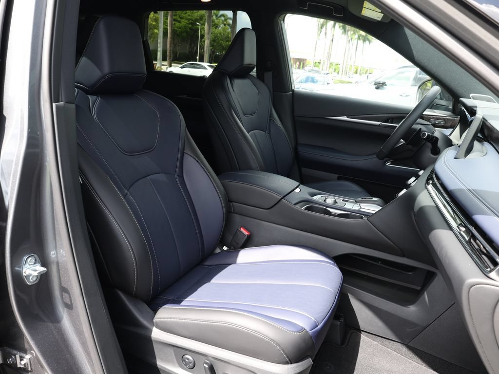 Certified 2026 INFINITI QX60 Sport w/ Dark Cargo Package AWD/4WD image 23