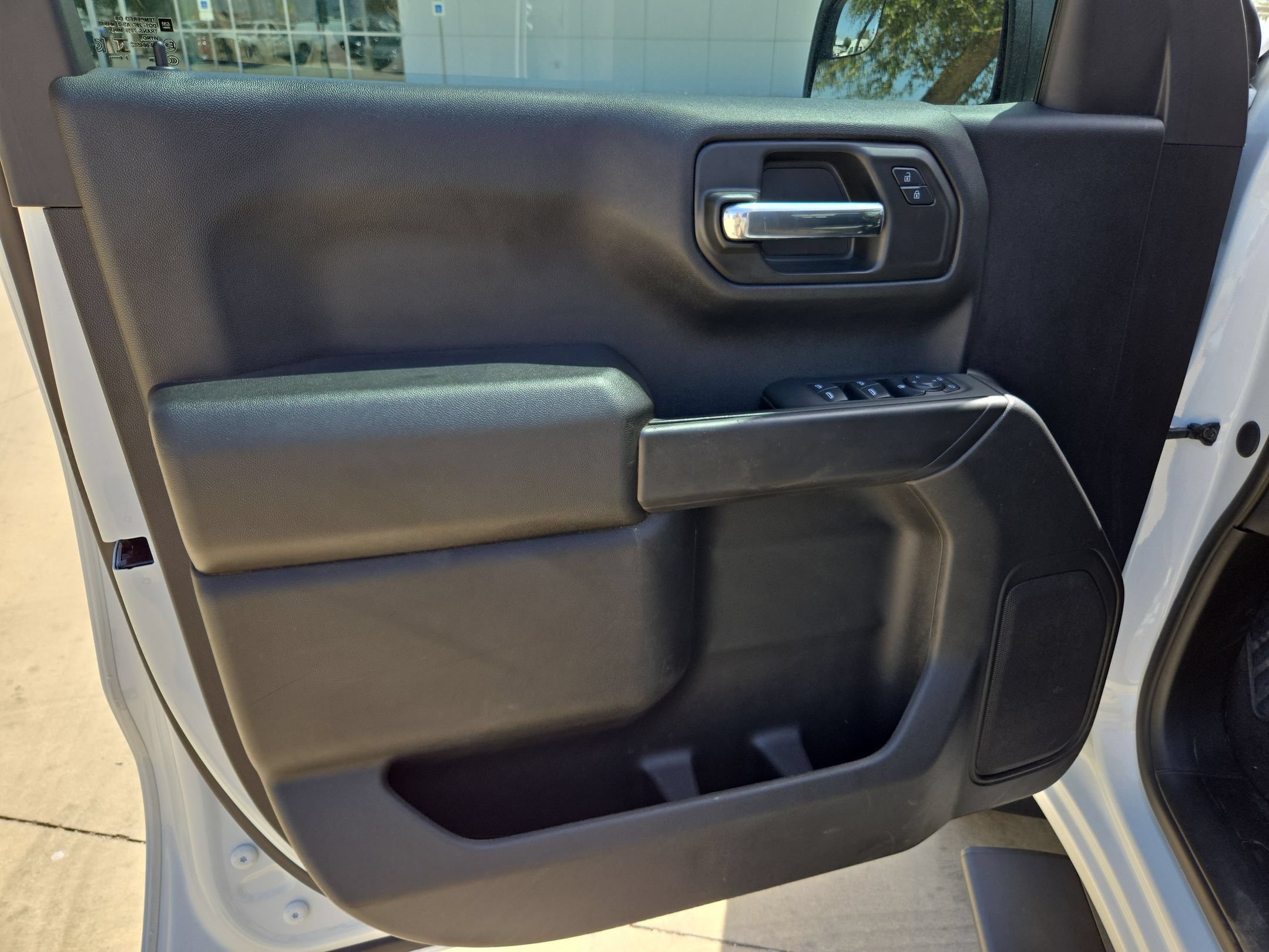 Certified 2025 Chevrolet Silverado 1500 Custom AWD/4WD image 11