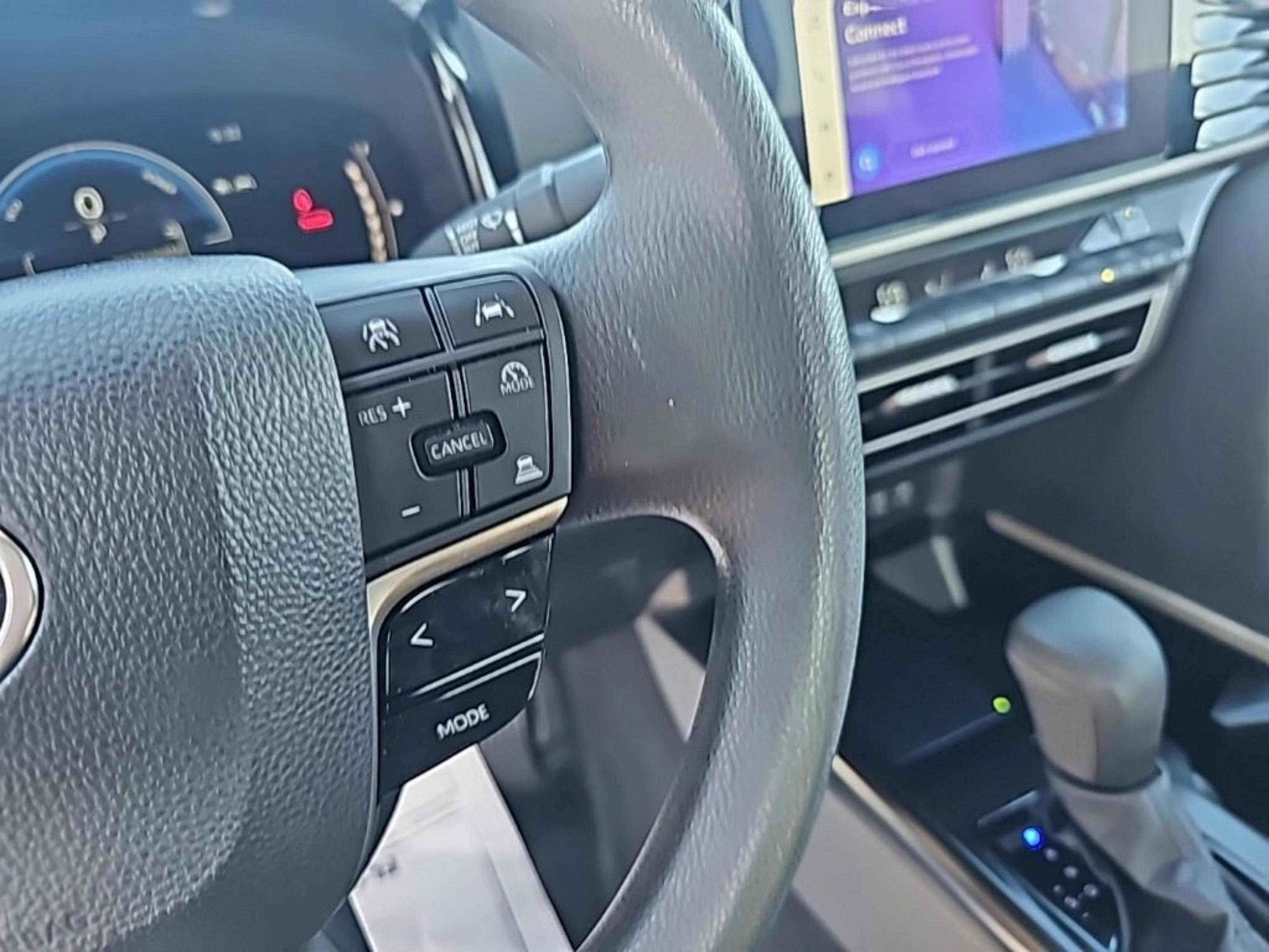 Used 2025 Toyota Camry LE image 12