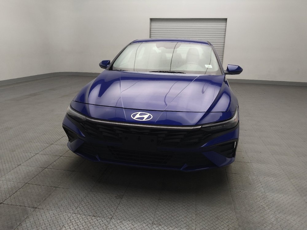 Used 2024 Hyundai Elantra SE FWD image 15
