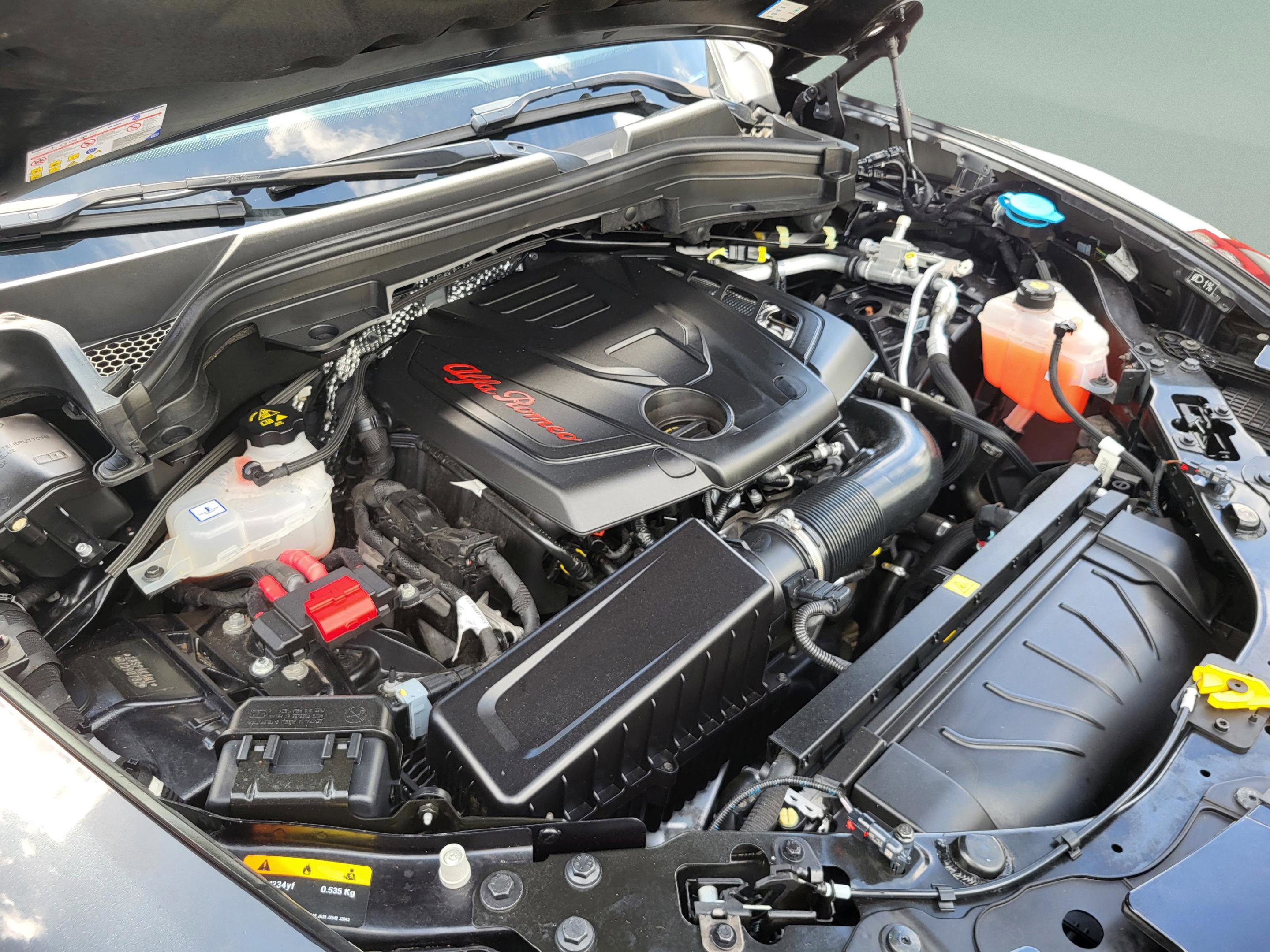 Used 2024 Alfa Romeo Stelvio Sprint image 69