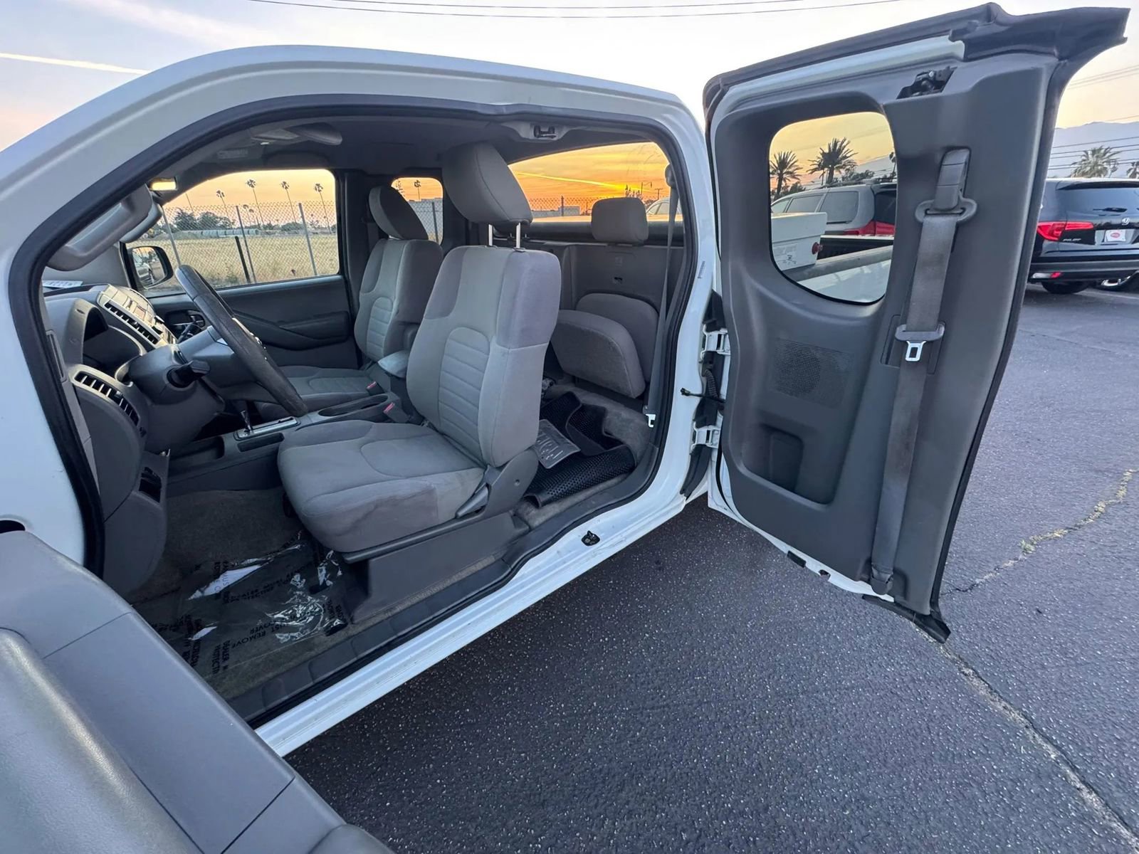 Used 2014 Nissan Frontier S RWD image 19