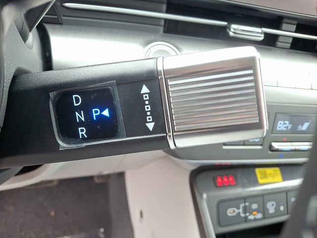 New 2026 Hyundai Kona SEL Premium image 6