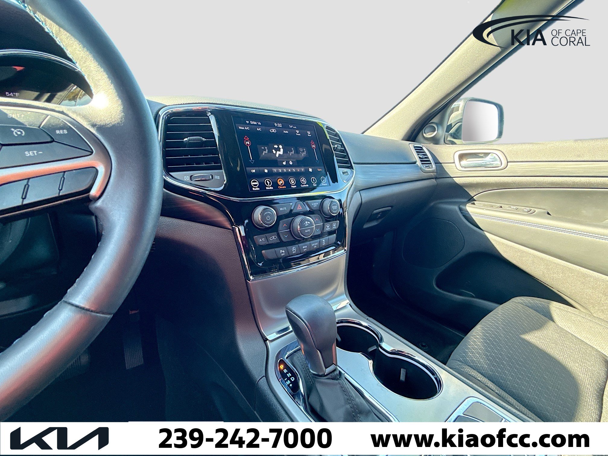 Used 2019 Jeep Grand Cherokee Laredo image 25