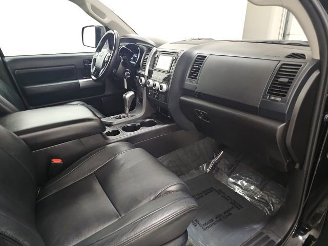 Used 2018 Toyota Sequoia TRD Sport image 39