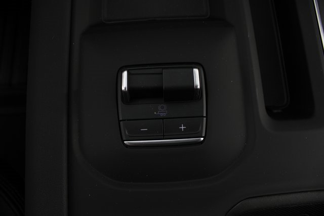 New 2026 GMC Sierra 3500 Denali w/ Denali Reserve Package image 9