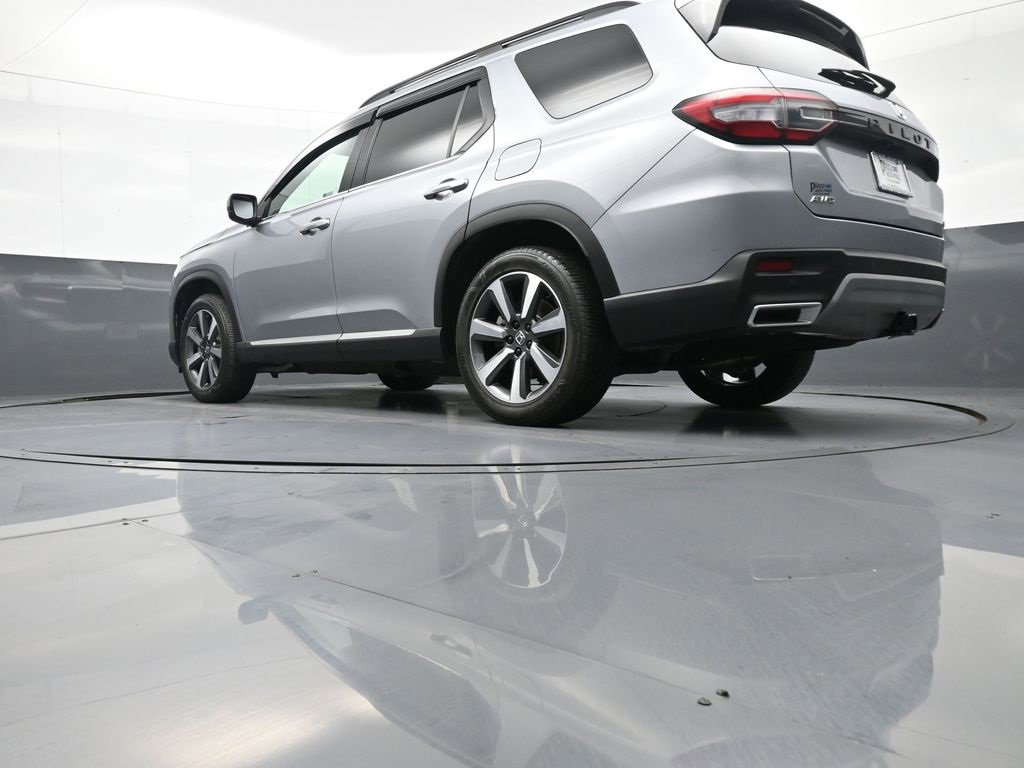 Used 2023 Honda Pilot Touring image 34