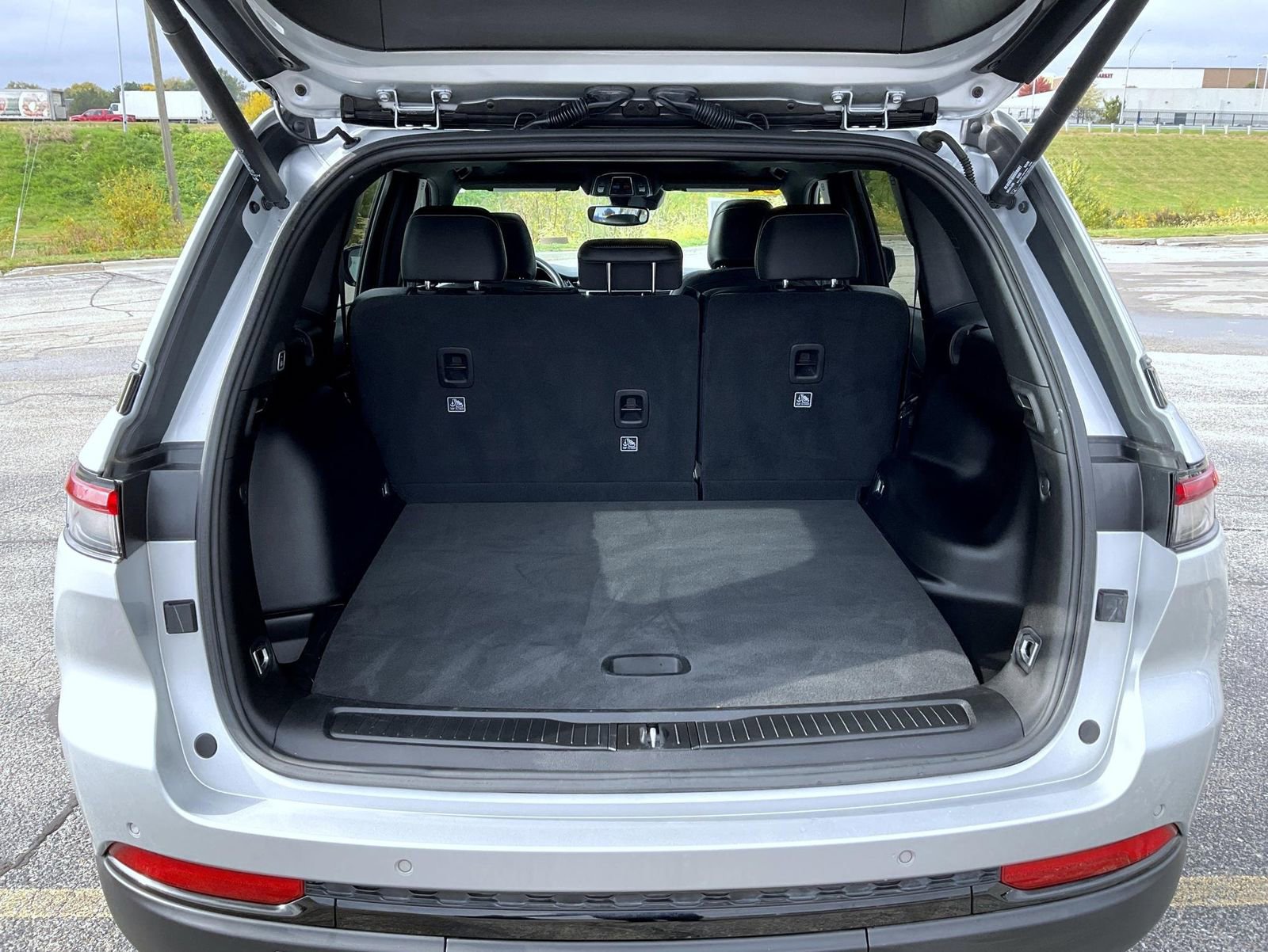 Used 2024 Jeep Grand Cherokee Altitude image 21