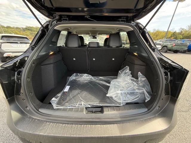 New 2026 Nissan Kicks SR w/ Cold Weather Package image 15
