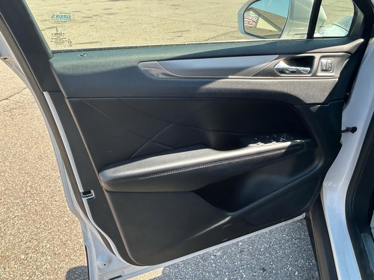 Used 2017 Lincoln MKC Select w/ Select Plus Package image 14