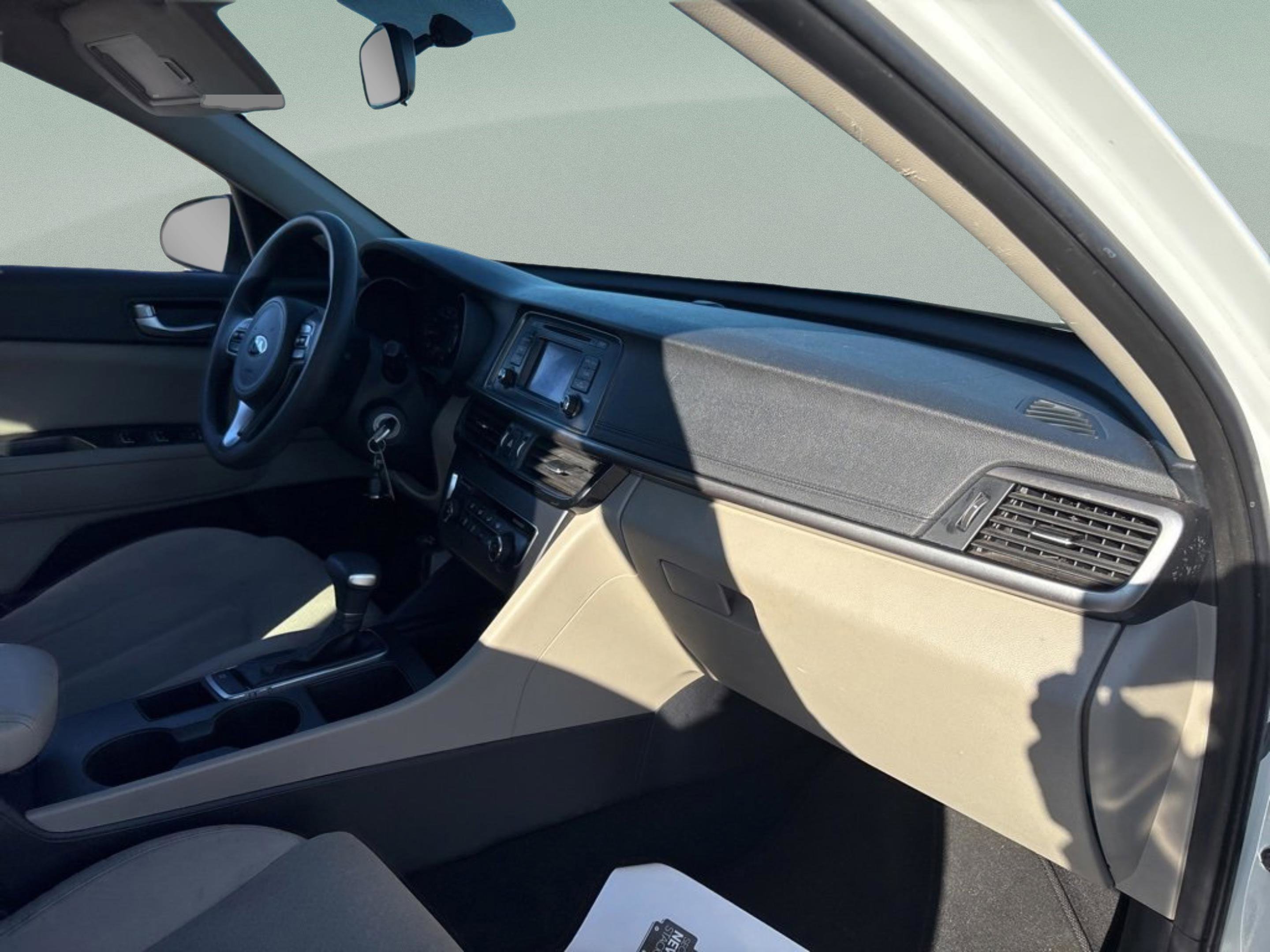 Used 2016 Kia Optima LX image 31