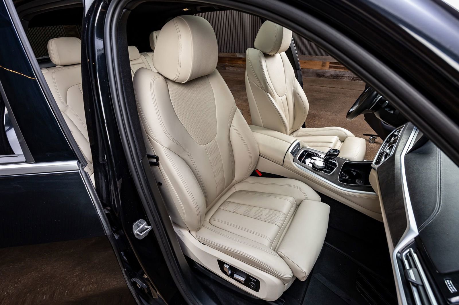 Used 2022 BMW X5 xDrive40i w/ Executive Package image 26