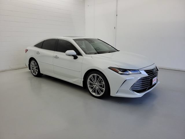 Used 2021 Toyota Avalon Limited w/ Advanced Safety Package FWD image 4